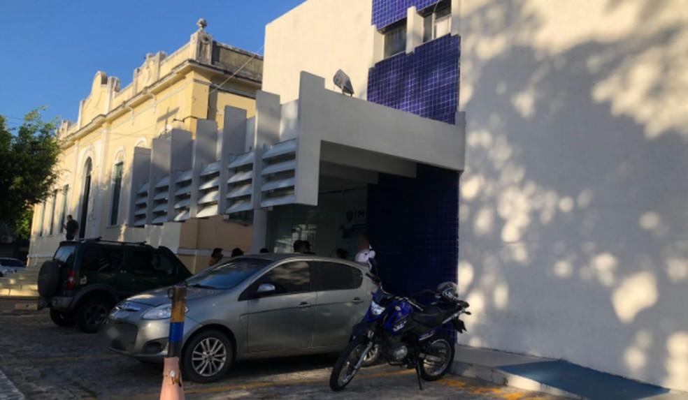 Mulher morre após ser atingida no pescoço por linha de pipa com cerol