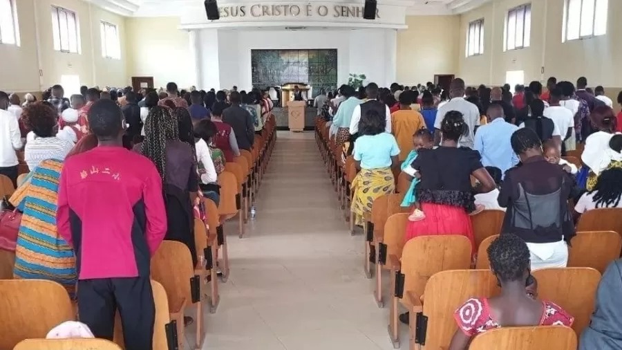 Igreja Universal tirava ilegalmente US$ 120 milhões de Angola, dizem bispos que se rebelaram
