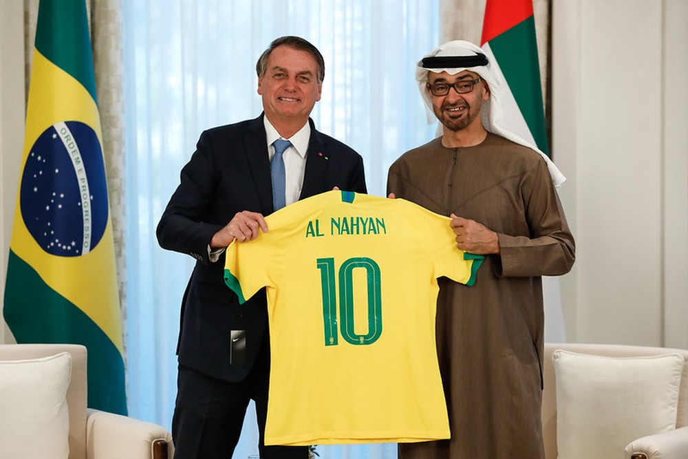 Árabes revelam a Bolsonaro intenção de comprar dois times do futebol brasileiro