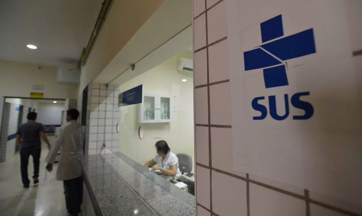 Senado aprova piso de R$ 4,7 mil para enfermeiros; texto vai à Câmara