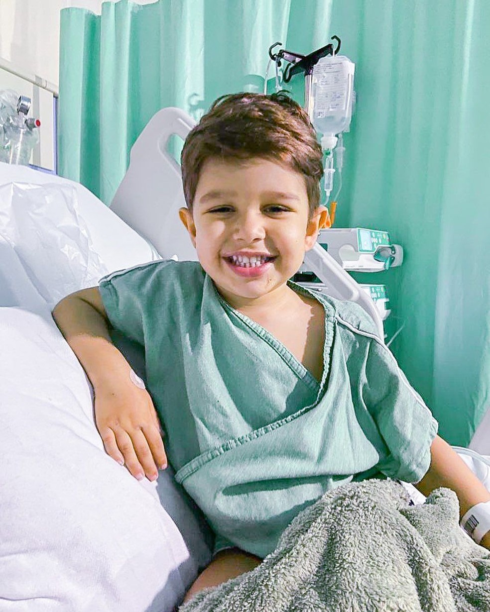 Família faz campanha por doação de sangue para menino de 3 anos em tratamento de leucemia em Natal