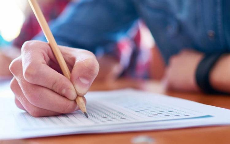 Concursos públicos oferecem 19.987 vagas com salários de até R$ 33,7 mil