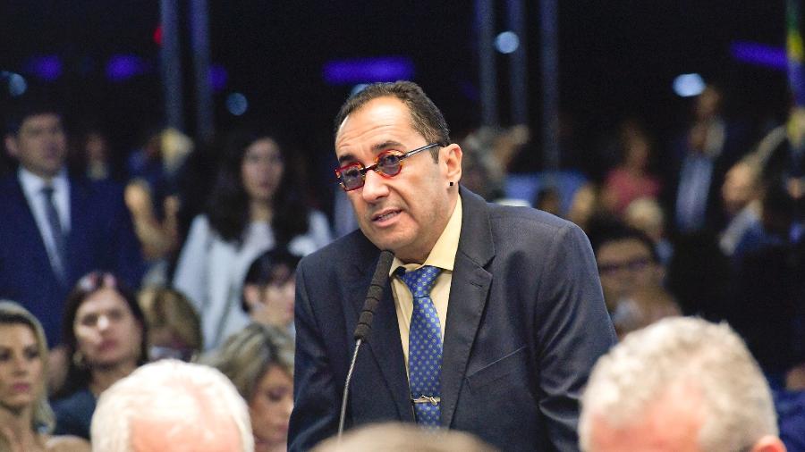 Senador pede convocação à CPI de piloto que morreu em voo