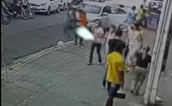 Homossexual leva soco no rosto enquanto trabalhava em Natal e agressor afirma que bateria novamente; assista