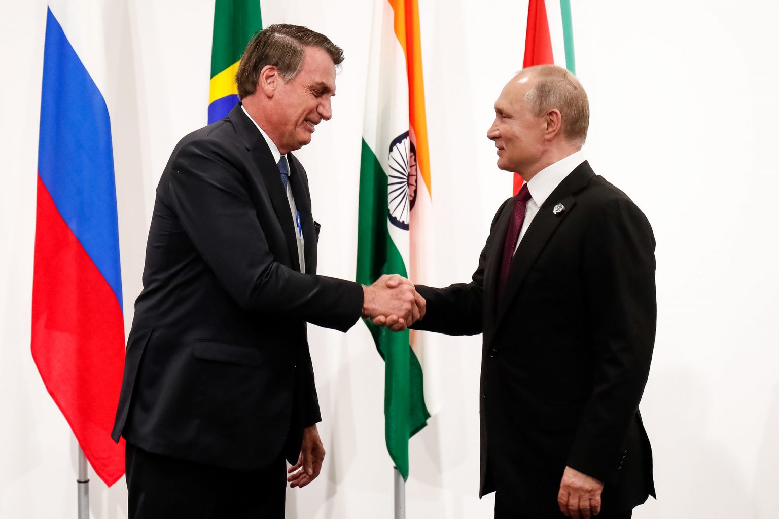 Bolsonaro aceita convite de Putin e vai à Rússia