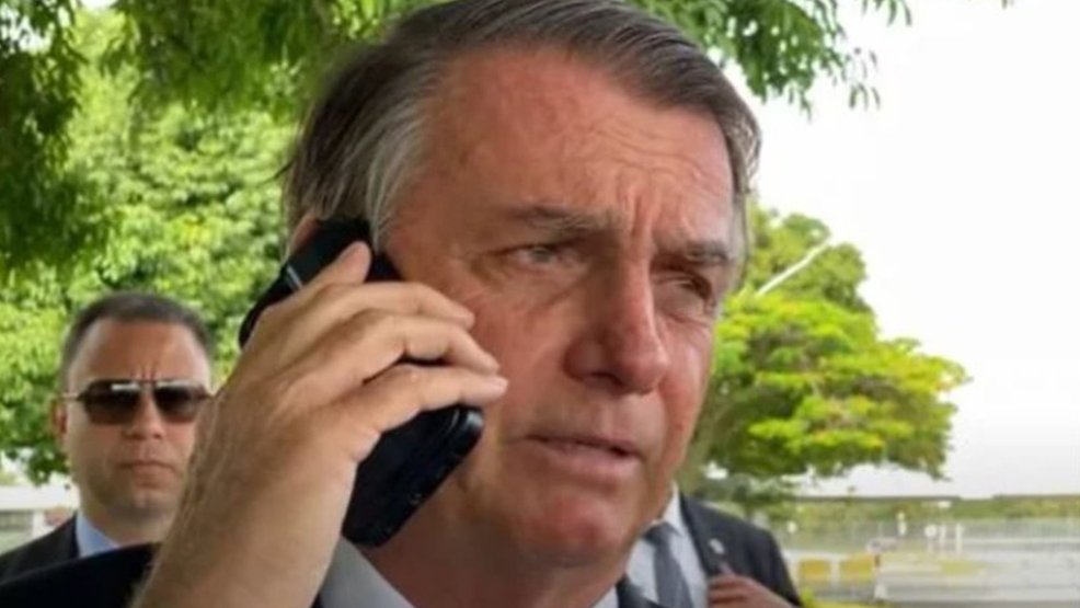 Bolsonaro vai a posto médico do Planalto