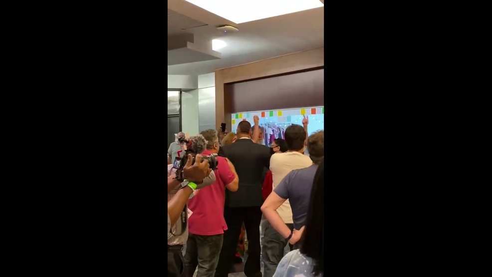 VÍDEO: Confusão em lançamento do livro de Moro no Rio