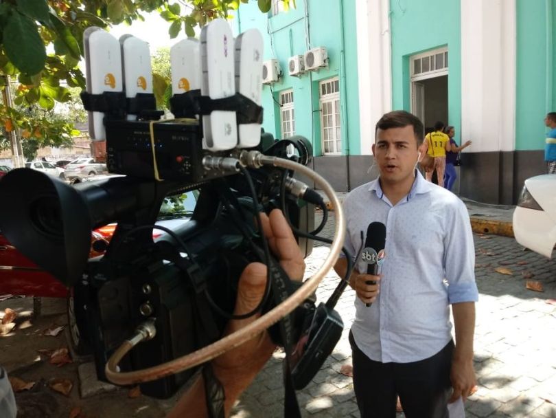 Jornalista da TV Ponta Negra é agredido por dona de posto de combustíveis em Natal