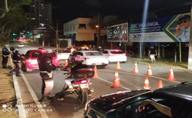 Blitz da Lei Seca: 53 pessoas se negam fazer bafômetro e são autuadas em Natal