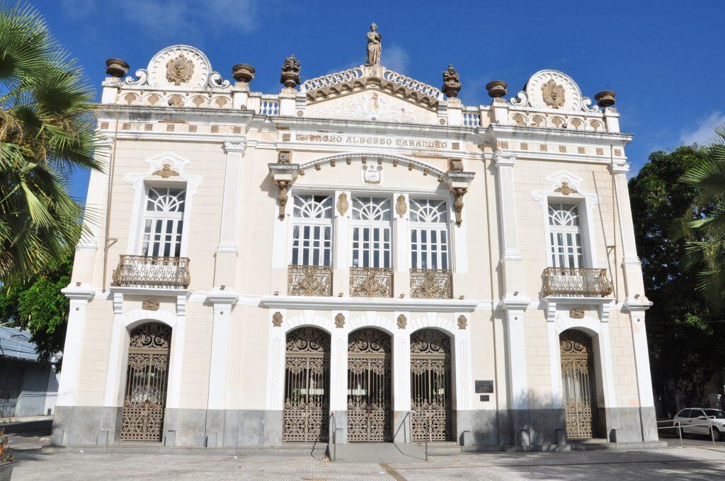 Teatro Alberto Maranhão reabre após seis anos em obra de restauração