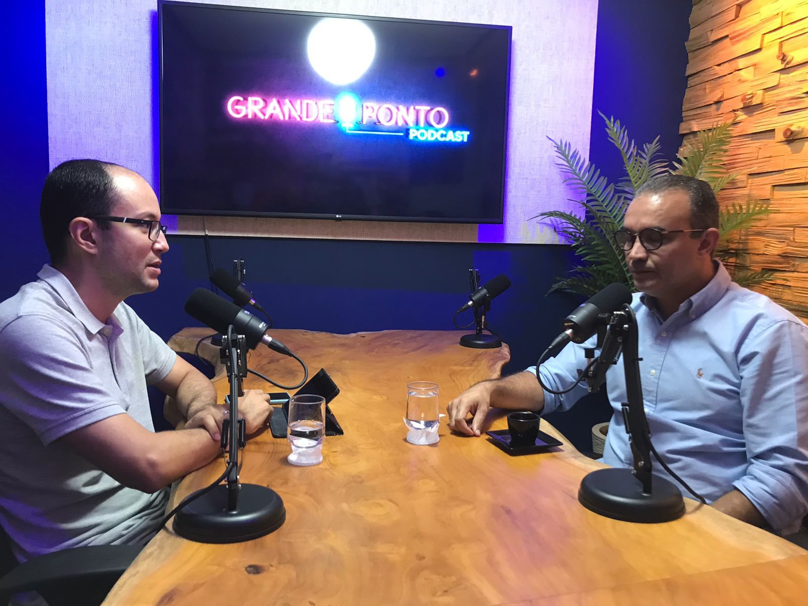 Entrevista do Grande Ponto com Kelps Lima bate quase 1 milhão de visualizações nas redes sociais de Bolsonaro