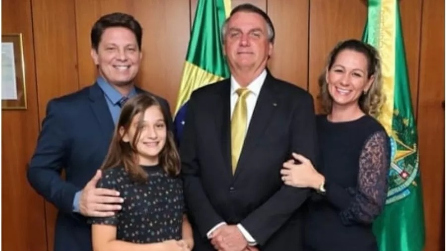 Esposa e filha de secretário de Cultura de Bolsonaro são expulsas de hotel; saiba por quê