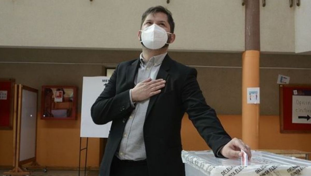 Ex-líder estudantil vence as eleições no Chile