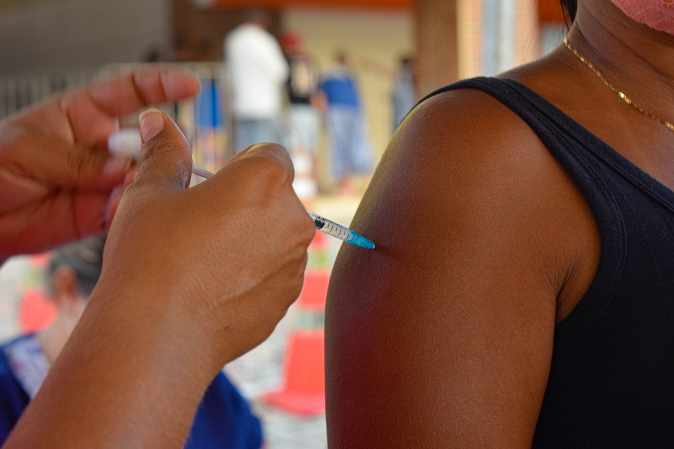 Vacinação será suspensa durante feriados de Natal e Ano Novo na capital
