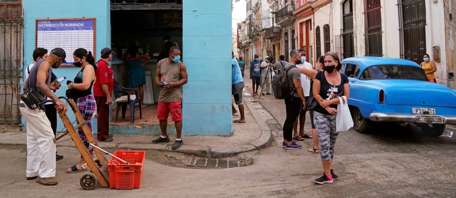 Inflação bate 70% em Cuba sob efeito de reformas econômicas