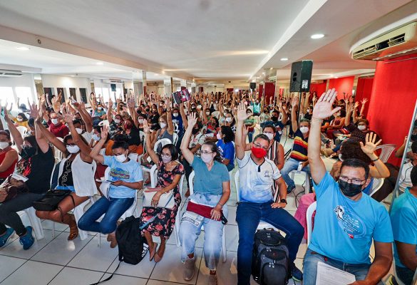Justiça manda professores voltarem ao trabalho em Natal