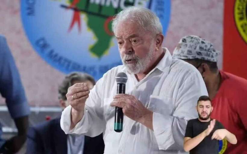 Lula: 'Banqueiros deveriam vir de joelho conversar com a gente'