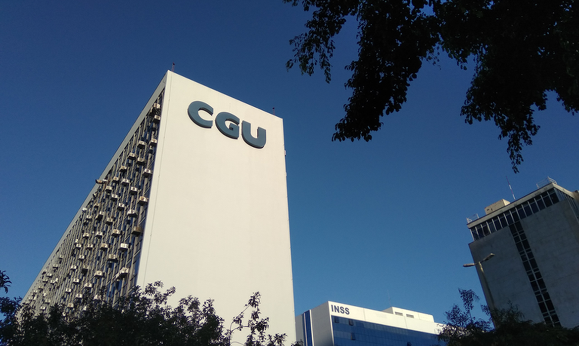 CGU lança edital para concurso com 375 vagas; salários de até R$ 19 mil