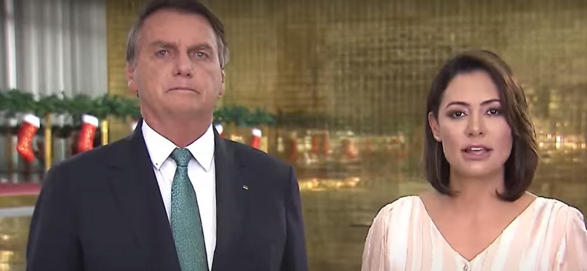 Primeira-dama domina mensagem de Natal de Bolsonaro, sem citar pandemia