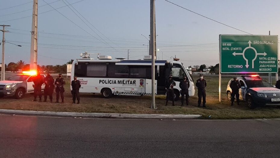 PM instala posto policial móvel na rotatória que dá acesso ao Aeroporto em São Gonçalo do Amarante