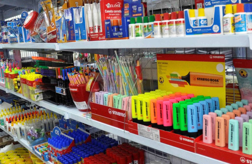 Procon Natal orienta consumidores sobre o que pode e o que não pode ser pedido no material escolar