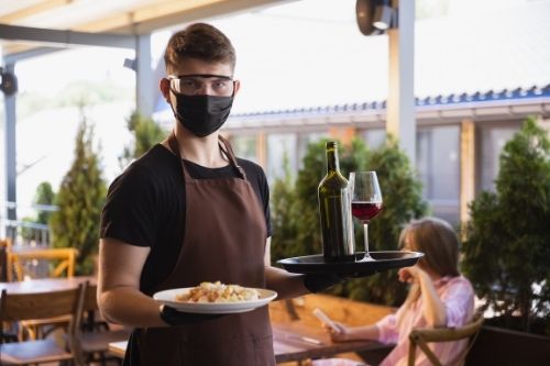 Bares e restaurantes estão com vagas de emprego abertas no RN