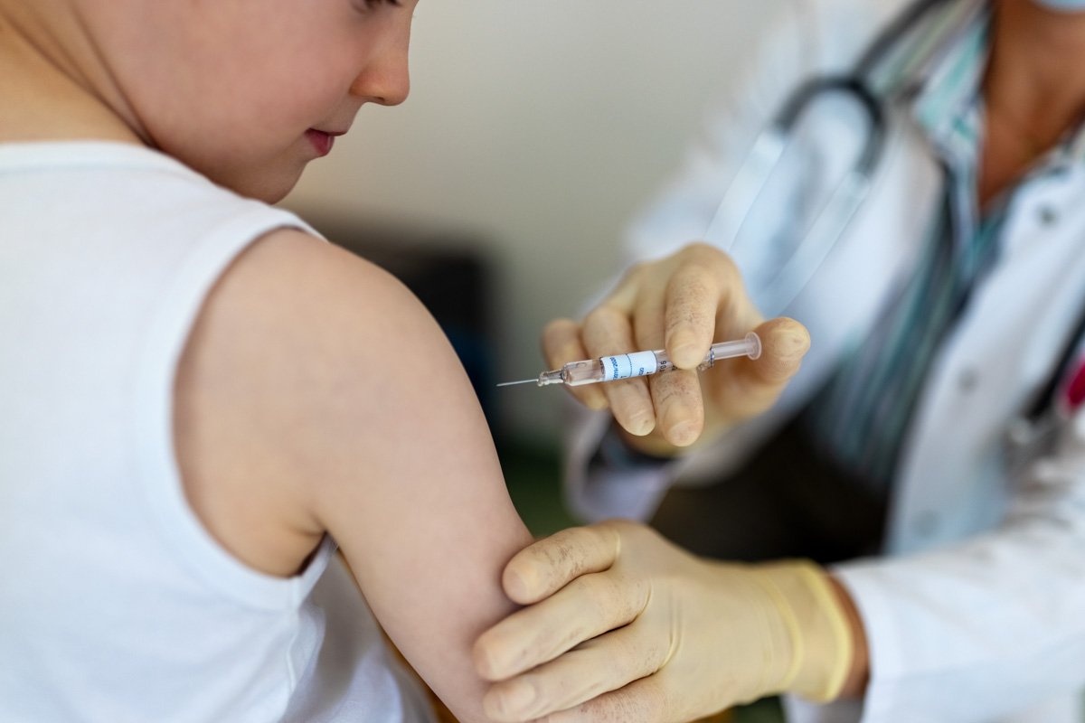 Sem vacina, Covid matou 25 crianças no Rio Grande do Norte entre 2020 e 2021