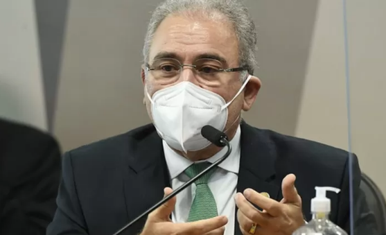 Ministério reduz de 10 para 7 dias o período de isolamento para pessoas com Covid