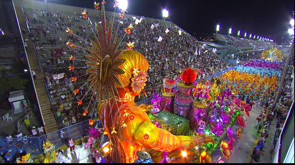 Carnaval 2022: Globo não sabe se defende ou critica desfiles que terão transmissão da emissora