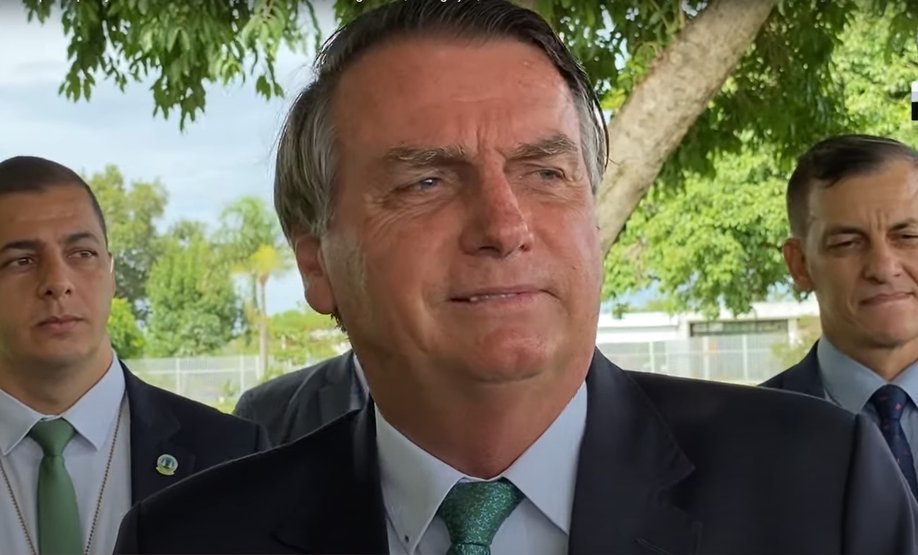 Bolsonaro ataca governador: "todo chefe comunista é gordo"