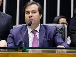 Deputado desenha nariz de Pinóquio em foto de Moro: "Não engana ninguém"