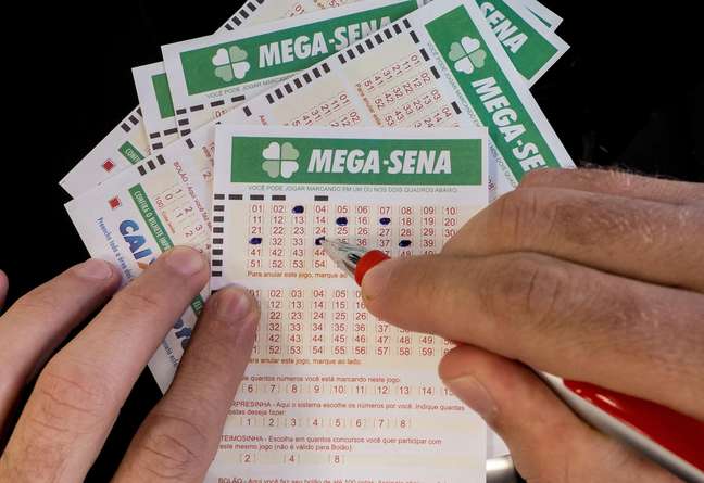 Dois ganhadores levam mais de R$ 5 milhões no último sorteio da Mega Sena