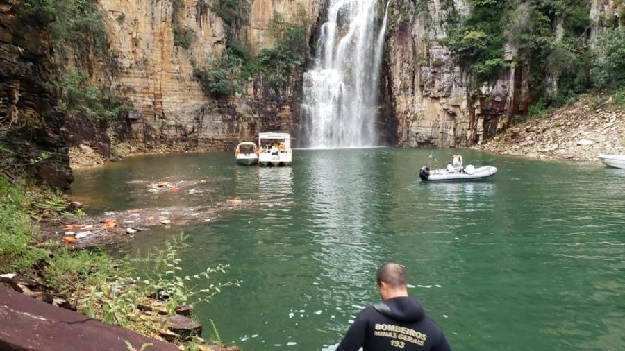 Polícia apura se houve ação de terceiros em queda de rocha que matou 10 em Minas Gerais