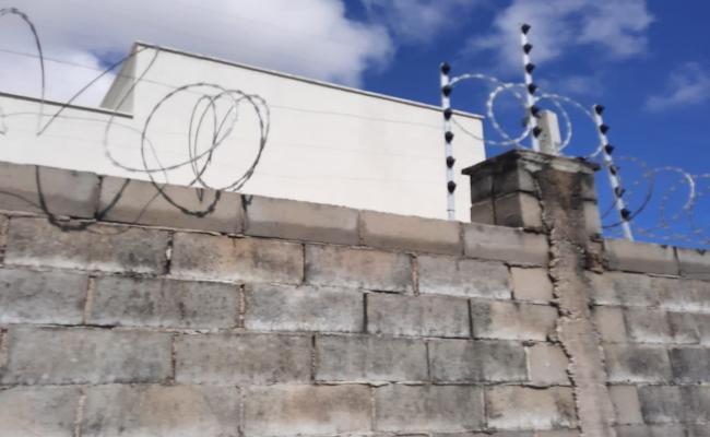 Sargento da PM e a esposa são assaltados dentro de casa em condomínio fechado na Grande Natal