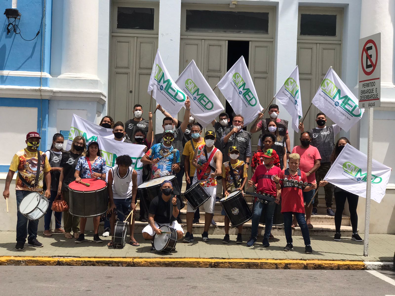 Médicos de Natal protestam por falta de condição de trabalho