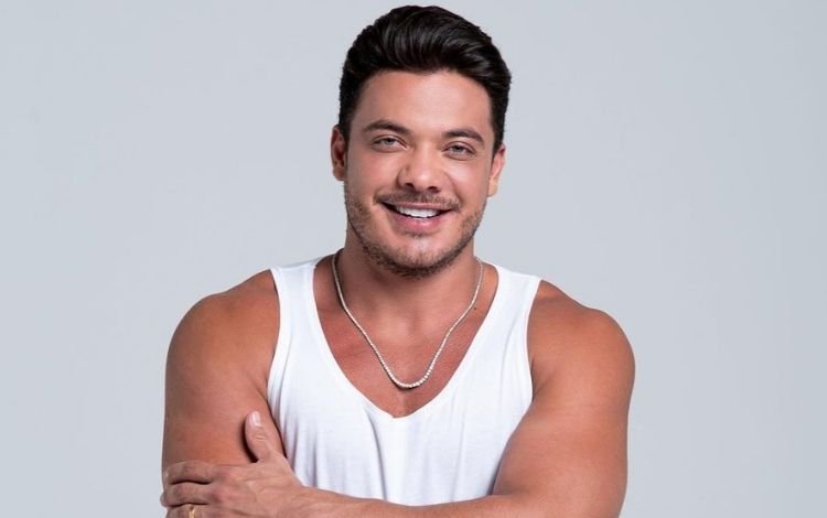 VÍDEO: Wesley Safadão ironiza realização de show em outubro; "mês de política é o mês que covid não tá no...