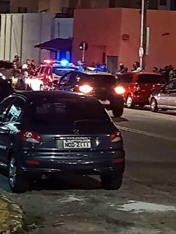 Perseguição policial com tiros é registrada em Ponta Negra