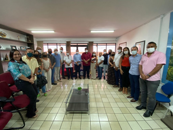 Em Macaíba, Rogério Marinho se reúne com prefeito, vice, deputados e quase todos os vereadores