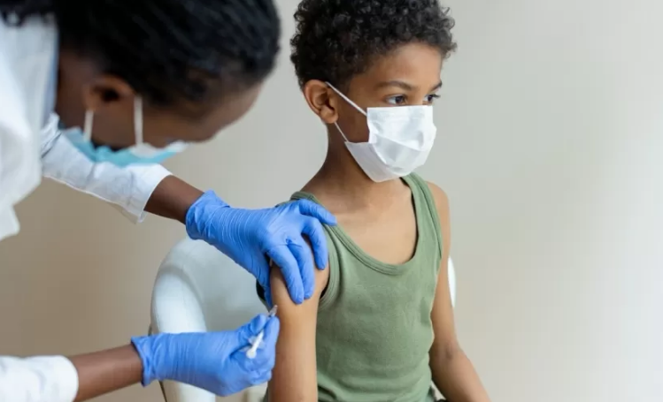 Município suspende vacinação infantil após parada cardíaca