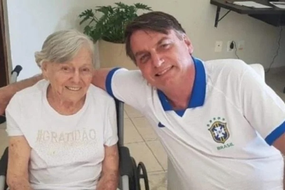 Morre a mãe do presidente Jair Bolsonaro