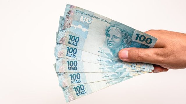 Banco Central abre consulta para valores "esquecidos" no banco; veja como descobrir se você tem algum dinheiro a receber