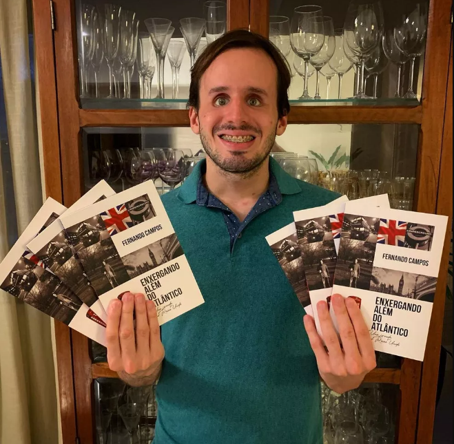 Livro do potiguar que se destacou no Domingão entra na lista dos mais vendidos