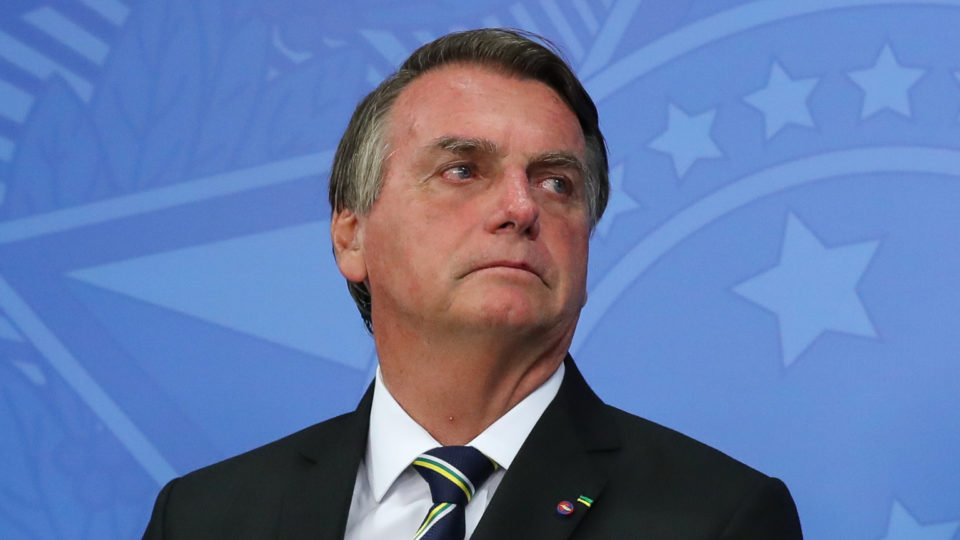 Bolsonaro afirma que PT desviou R$ 1 trilhão da Petrobras