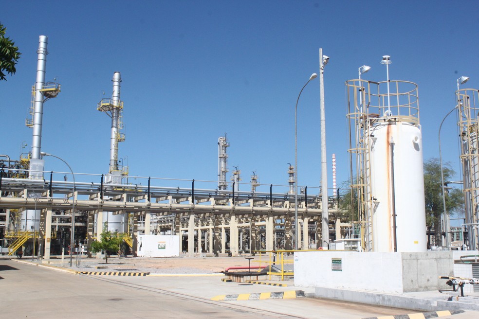 Petrobras assina venda do Polo Potiguar e da refinaria Clara Camarão no RN