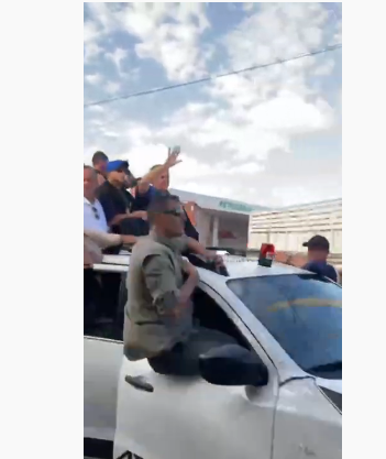 VÍDEO: Bolsonaro participa de motociata em Caicó