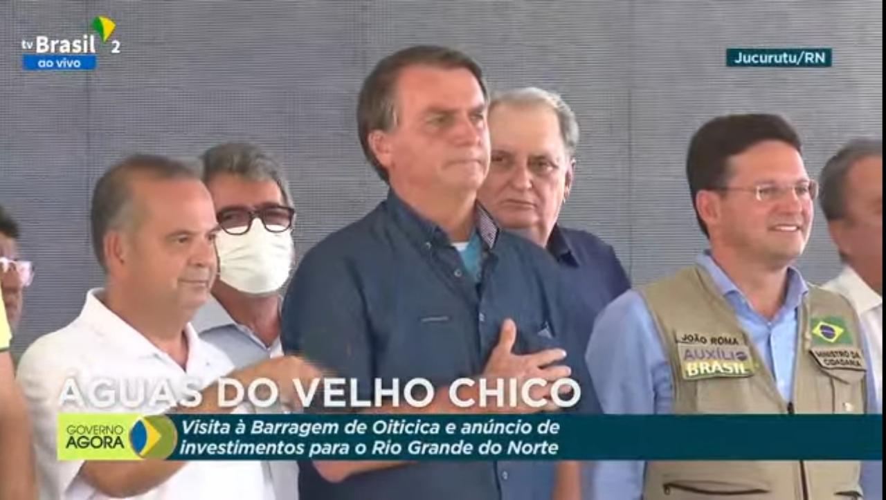 VÍDEO: Assista a visita de Bolsonaro e Rogério Marinho à barragem de Oiticica