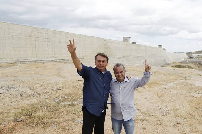 Bolsonaro e Rogério Marinho gravam vídeo em Oiticica e detonam uso político da obra pelo Governo Fátima