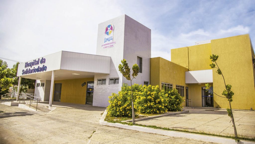 Hospital de referência no combate ao câncer de Mossoró paralisa atendimentos por falta de pagamento do estado
