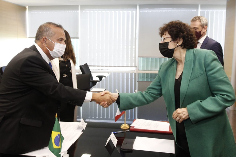 Brasil e França firmam acordo para fomentar cooperação em desenvolvimento sustentável urbano e regional