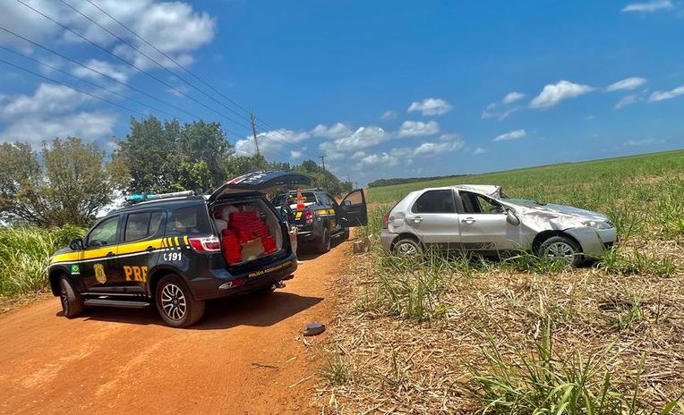 Homem com 245 Kg de maconha capota o carro tentando fugir da polícia na Grande Natal